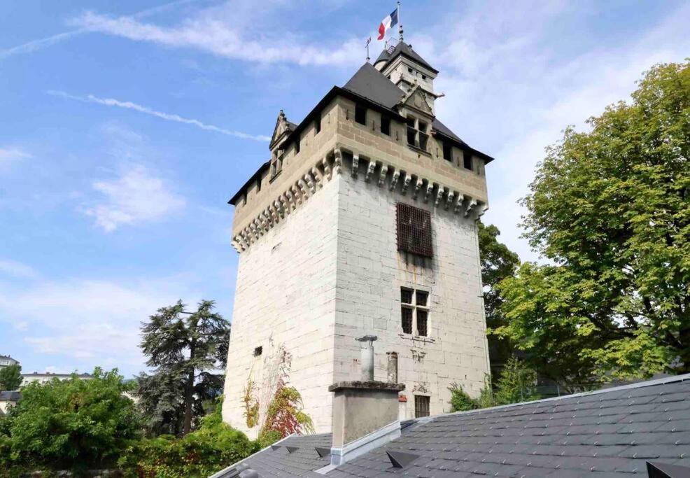 Les Hauts Du Chateau Chambéry Exterior foto