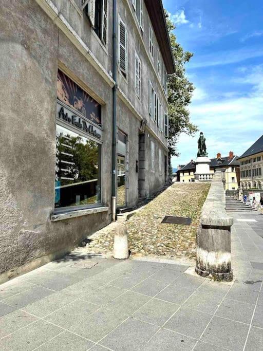 Les Hauts Du Chateau Chambéry Exterior foto