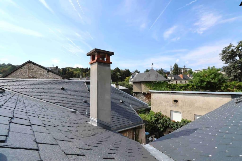 Les Hauts Du Chateau Chambéry Exterior foto